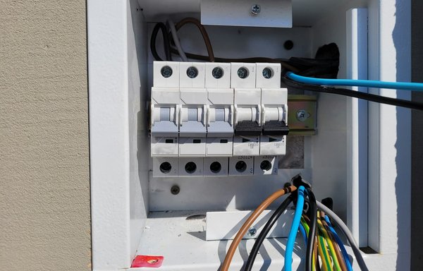 Disjoncteur électrique moins cher : optez pour un achat économique